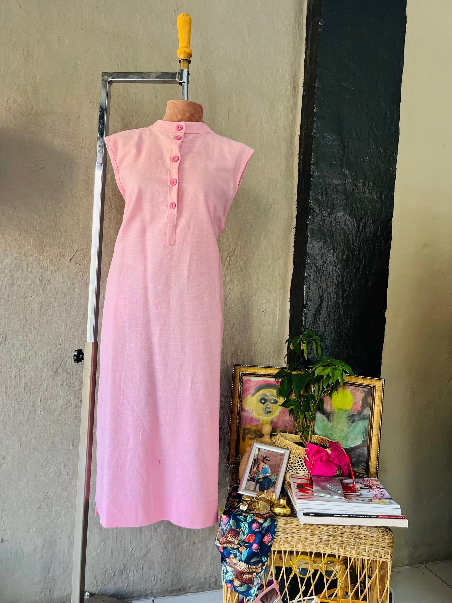 Nina Minimalist Button-Front Shift Dress – Soft Pink